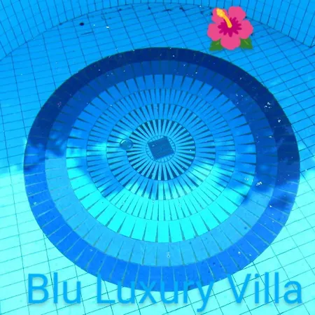 Blu Luxury Villa *