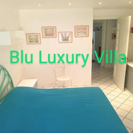 Blu Luxury *