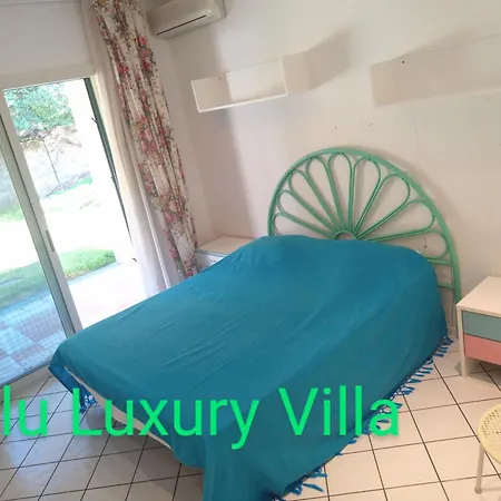 Blu Luxury Brucoli