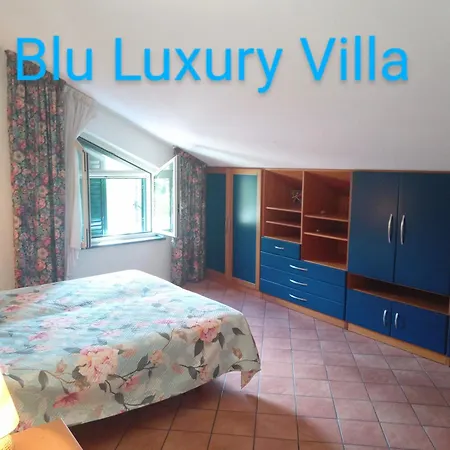 וילה Blu Luxury *